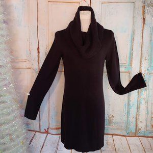 H& M cow neck long sleeve knit sweater dress/size M/black